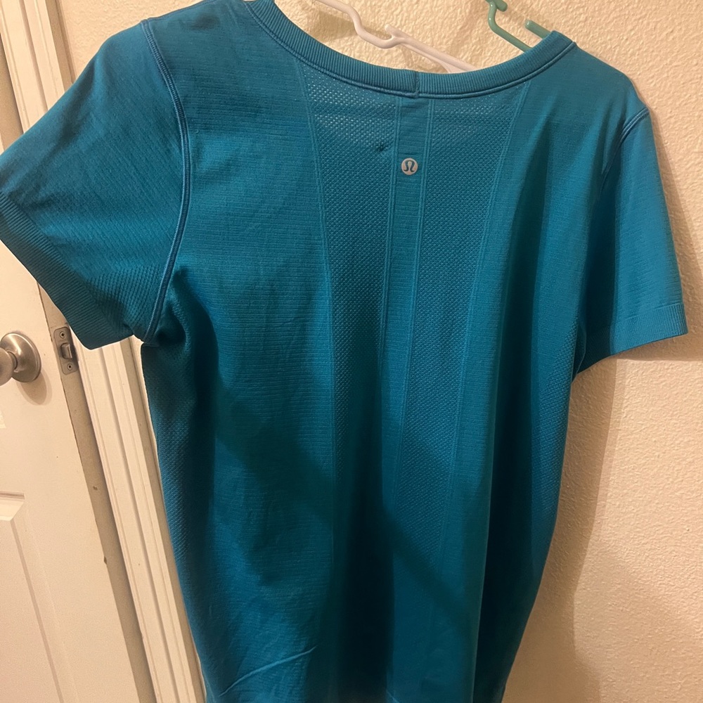 Lululemon Swiftly Tech short sleeve Size 8